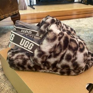 Brand New Ugg Fluff Yeah Slide in Panther Print size 9